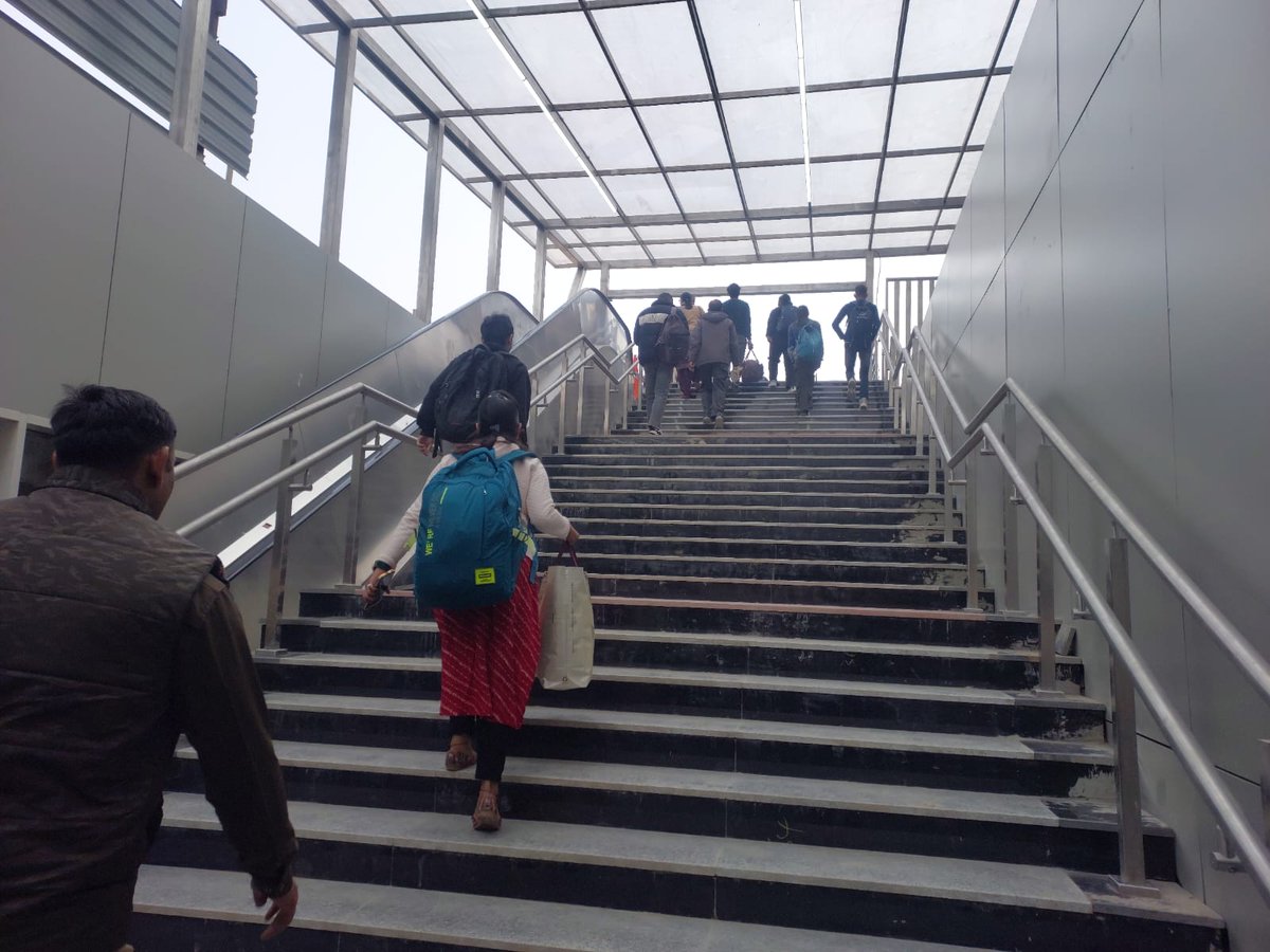 RailAnalysis's tweet photo. #KanpurMetro unveils first #Corridor2 train at #CSADepot and opens #Gate1 at #KanpurCentral on #Corridor1
Read more: https://t.co/Vq8MKOp2cj
#UPMRC #UPMetro #Station #RollingStock #Alstom #MetroTrainset #Metro #UrbanTransit #SustainableDevelopment #RailAnalysis https://t.co/MvpczgCvbA