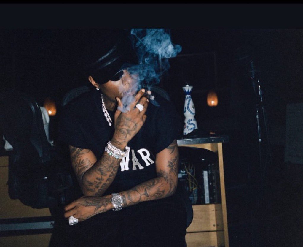 WIZKID 2025 SO FAR ⭐️⭐️⭐️

GRAMMY NOMINATED 

SPOTIFY STREAMS  — 1.7B

CERTIFICATION — 14

AWARDS — 9

GLOBAL 🌎 SPOTIFY ENTRIES — 2

US 🇺🇸 SPOTIFY CHART — 2

HOT 100 🇺🇸—1

SHOWS — 8

BILLBOARD GLOBAL  EXCL . 200 🇺🇸— 2

UK 🇬🇧 OFFICIAL  SINGLES  CHART —1

TOSAC 🇿🇦— 2

US 🇺🇸