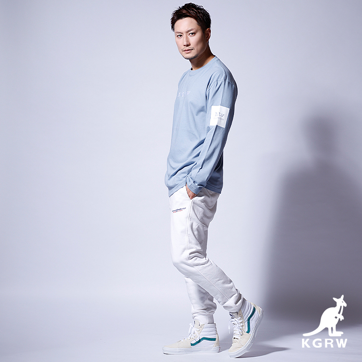 KANGOLREWARD's tweet image. マーシーさんとのコラボアイテムが
受注締め切りまで【残り2週間】➰❕

半袖Tシャツ
長袖Tシャツ
ZIPパーカーをリリース👀

【🛒】
kangolreward.jp/SHOP/202372/24…
#KANGOL #KANGOLREWARD #KGRW #カンゴール #マーシー
@maasiin0MTV