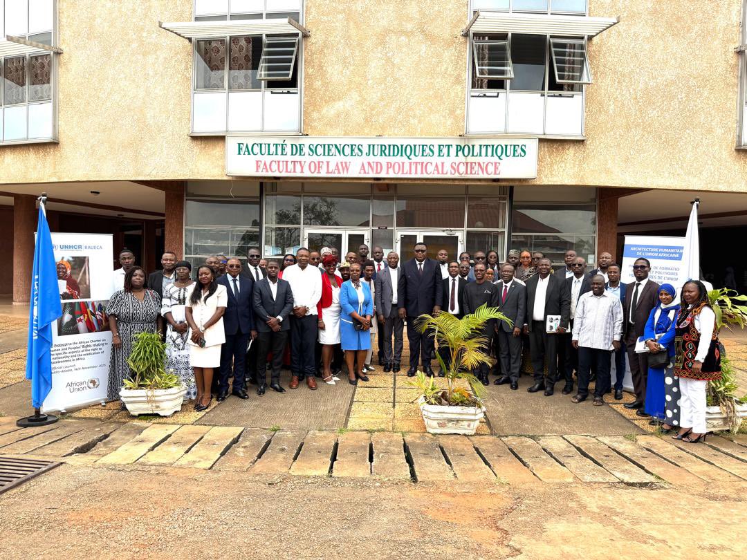 RefugeesCmr's tweet image. UNHCR,#UCAC &amp;amp; @_AfricanUnion join to train lawmakers, civil registrars &amp;amp; justice actors from across Africa on nationality rights &amp;amp; statelessness.

This protects not only citizens but also refugees as many risk becoming stateless when fleeing conflict. Stronger laws = human rights