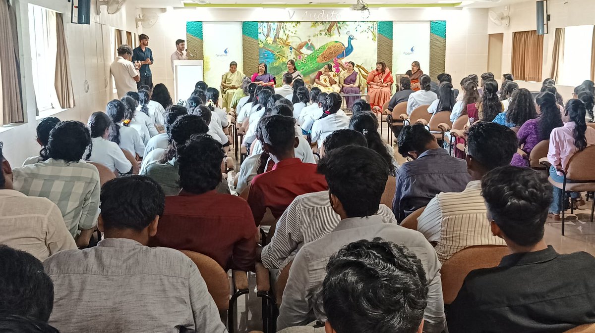 VanathiBJP's tweet image. இன்று, கோவையில் சர்வதேச மாற்றுத் திறனாளிகள் தினத்தை (International Day of Persons with Disabilities) முன்னிட்டு நடைபெற்ற நிகழ்ச்சியில், மாற்றுத் திறனாளிகள் தங்கள் அன்றாட வாழ்வில் எதிர்கொள்ளும் பல்வேறு சவால்களையும், அவர்களுக்கு அளிக்கப்பட வேண்டிய உதவிகள், உரிமைகள் மற்றும் சமூக…