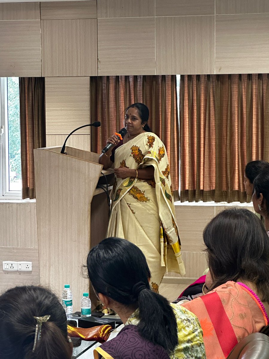 VanathiBJP's tweet image. இன்று, கோவையில் சர்வதேச மாற்றுத் திறனாளிகள் தினத்தை (International Day of Persons with Disabilities) முன்னிட்டு நடைபெற்ற நிகழ்ச்சியில், மாற்றுத் திறனாளிகள் தங்கள் அன்றாட வாழ்வில் எதிர்கொள்ளும் பல்வேறு சவால்களையும், அவர்களுக்கு அளிக்கப்பட வேண்டிய உதவிகள், உரிமைகள் மற்றும் சமூக…