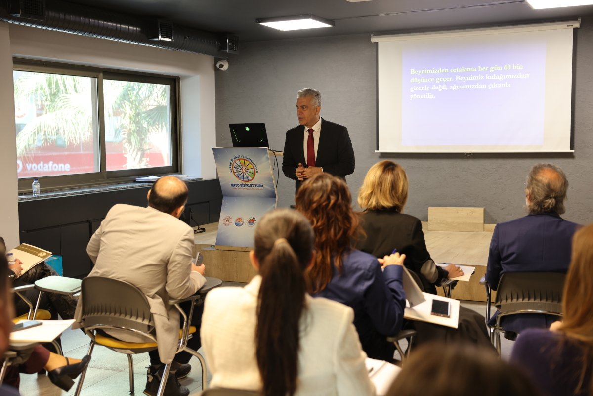 Dijital Çağda Yönetim Becerileri Sertifika Programı başladı

Mersin Ticaret ve Sanayi Odası (MTSO) Eğitim ve Kalkınma Vakfı, iş dünyasının hızla değişen ihtiyaçlarına cevap verecek yeni bir programa imza attı. “Dijital Çağda Yönetim Becerileri Sertifika Programı” başladı.