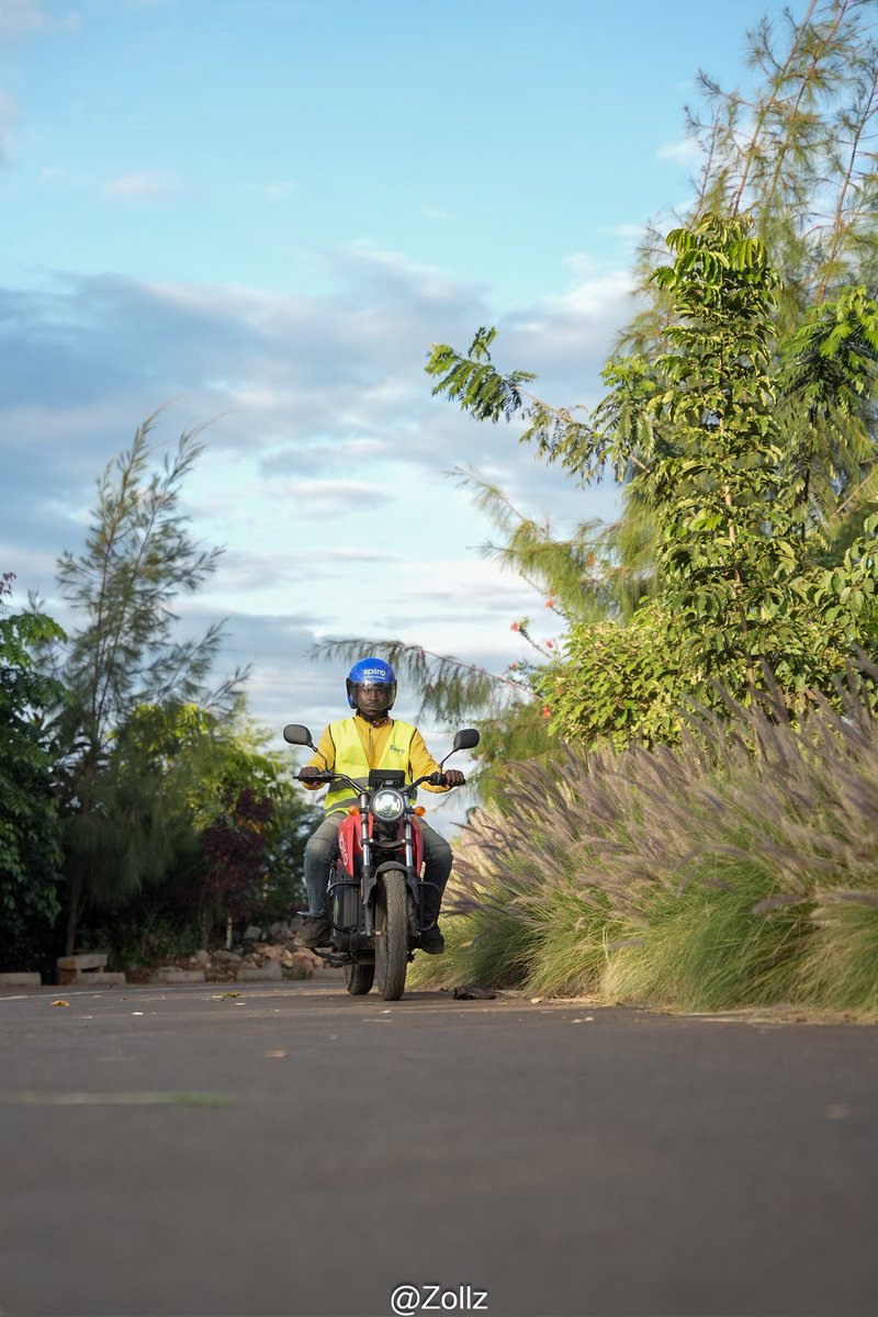 Spiro makes sure you are earning more.

Riders save between 20-25% daily using Spiro as opposed to using traditional fuel bikes.

#EnergyOnTheMove