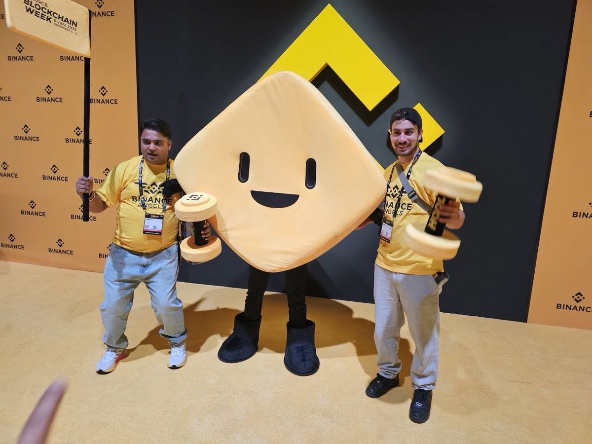 BinanceAngels's tweet image. Found the Binance mascot? Reply with a pic!