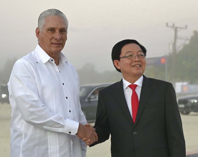 President Diaz-Canel, together with Vietnamese Deputy Prime Minister Ho Quoc Dung, led the Political and Cultural Ceremony marking the 65th anniversary of the establishment of diplomatic relations between the two countries.