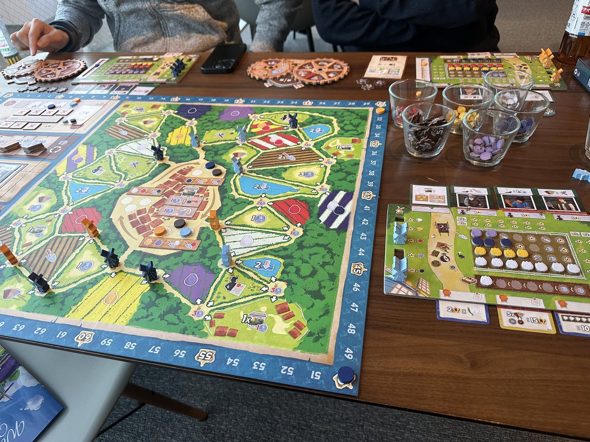 久しぶりにボドゲ！
チューリップ楽しい🌷