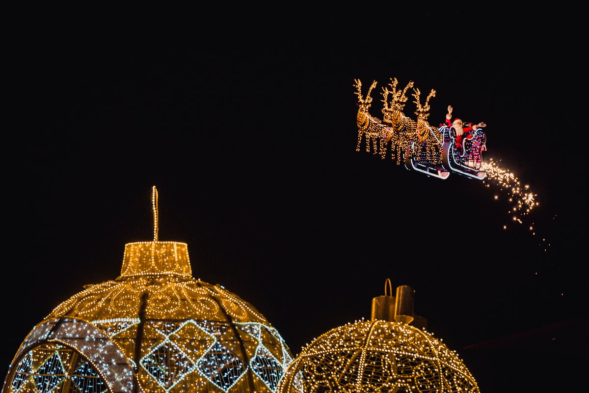 CMC Singapore is proud to be the official #fintech partner of Christmas Wonderland 2025. This year, we’re excited to introduce the CMC Meadow Lodge, a dedicated festive space for families and children, and to present the spectacular Flying Santa experience.

In support of KK