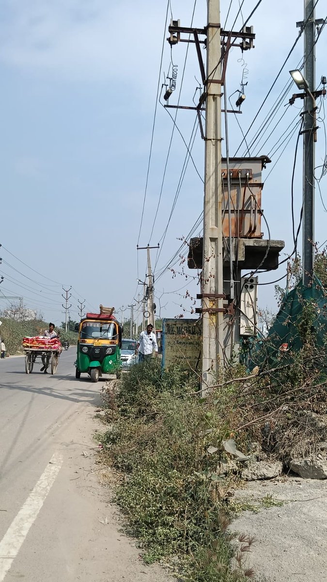 ae_elec_c20's tweet photo. @ayazkhan_inc @tgspdcl @GHMCOnline @CorporatorRagam @gadwalvijayainc @pschandnr_cyb @GandhiArekapudi New street lights installed at above location https://t.co/s3Gzj2zhIC