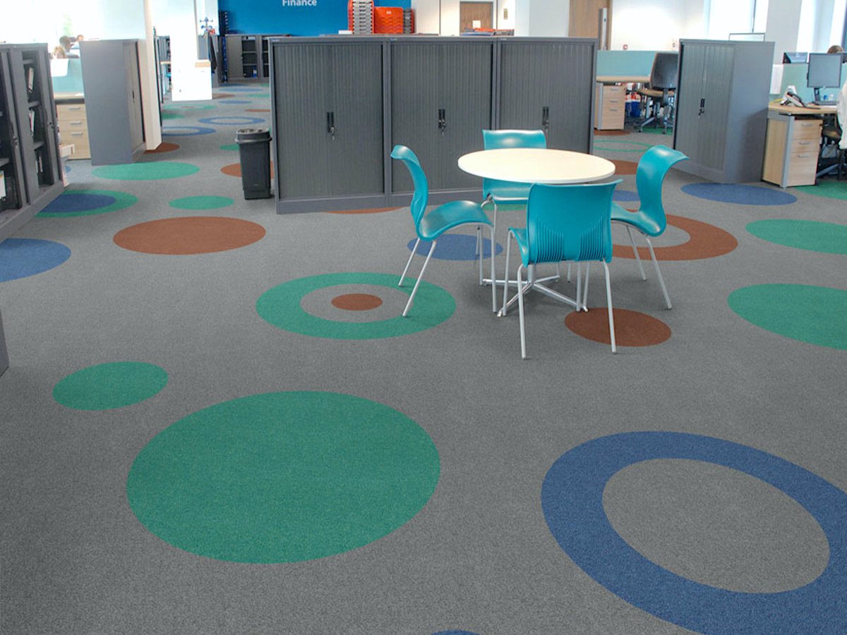 ParagonCarpets's tweet image. Upgrade premium spaces with Workspace Cut Pile carpet tiles — perfect for meeting rooms and executive offices.
Enjoy soft comfort, better acoustics, and rich colours.

Request free samples: paragon-carpets.co.uk
#CommercialFlooring #OfficeDesign #WorkspaceDesign