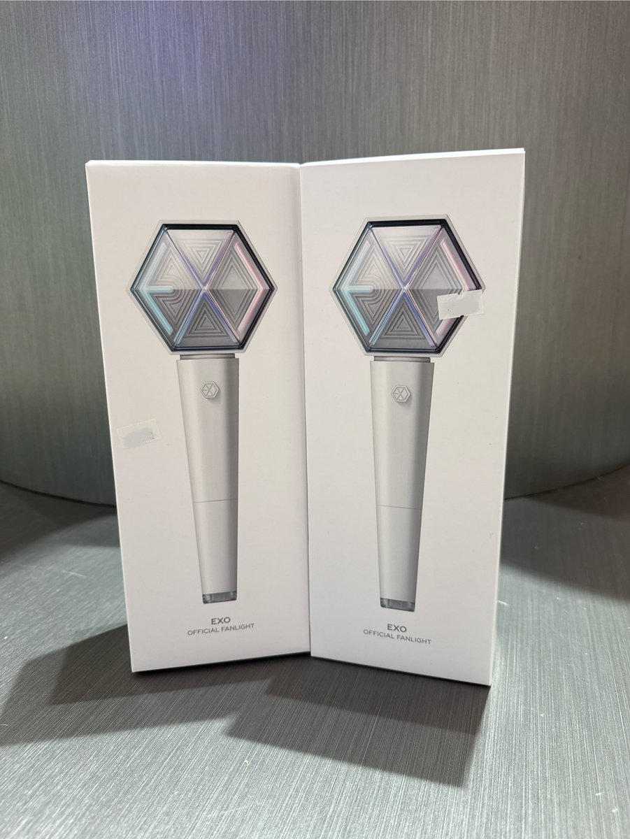 idolstore_hd's tweet photo. 📢오늘의 아이돌스토어 응원봉 오프라인 입고✨

🖤엑소 Ver.3
👑빅뱅 Ver.4
💙슈퍼주니어 Special Edition
🩵세븐틴 Ver.3

📍아이돌스토어 홍대점 (서울특별시 마포구 와우산로 29다길 20) https://t.co/Ik66WI4LoJ