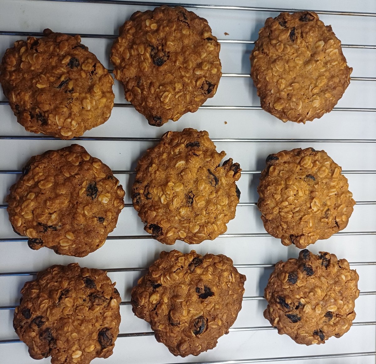 Chocky chips and raisin oatmeal (my fave btw)