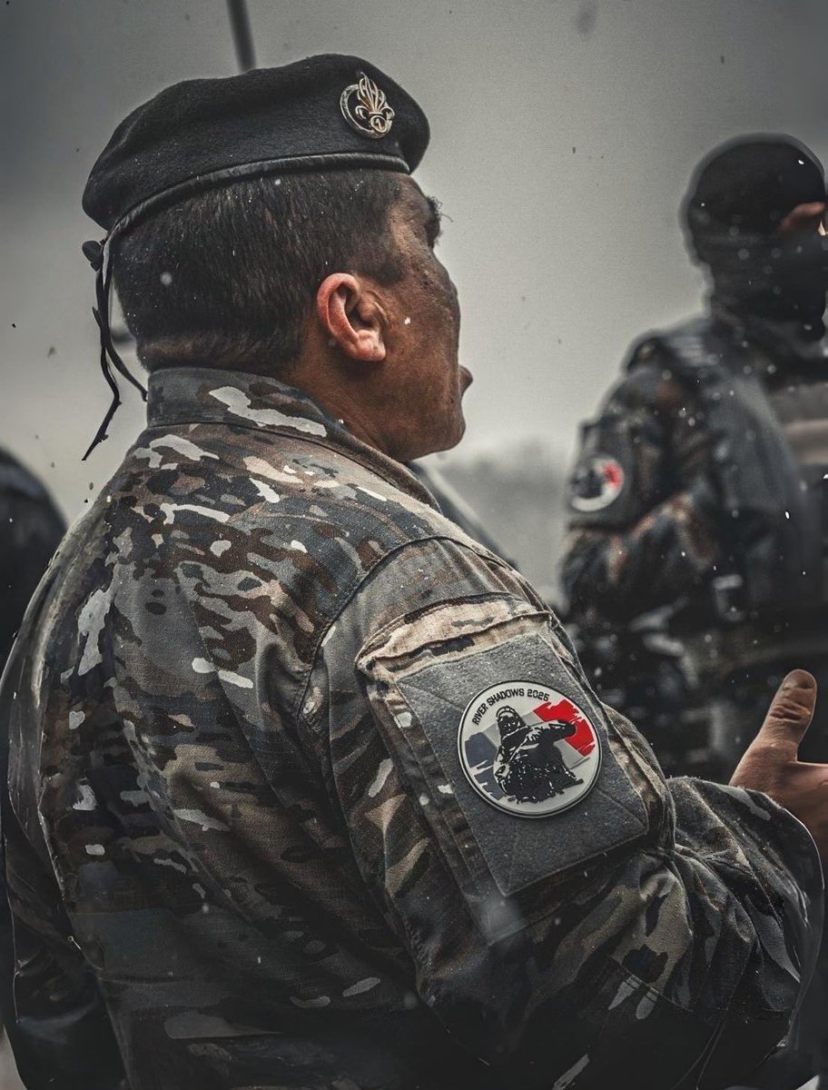 CDC1REG's tweet image. 1/4 🌊  RIVER SHADOWS 25 Entraînement intensif pour les #plongeurs de combat du #génie.

🎯 la capacité plongée en contexte de Haute Intensité.

Organisé par le 1er REG et appuyé par la BGEN, l’exercice renforce 
l’interopérabilité et le partage de savoir-faire entre alliés.