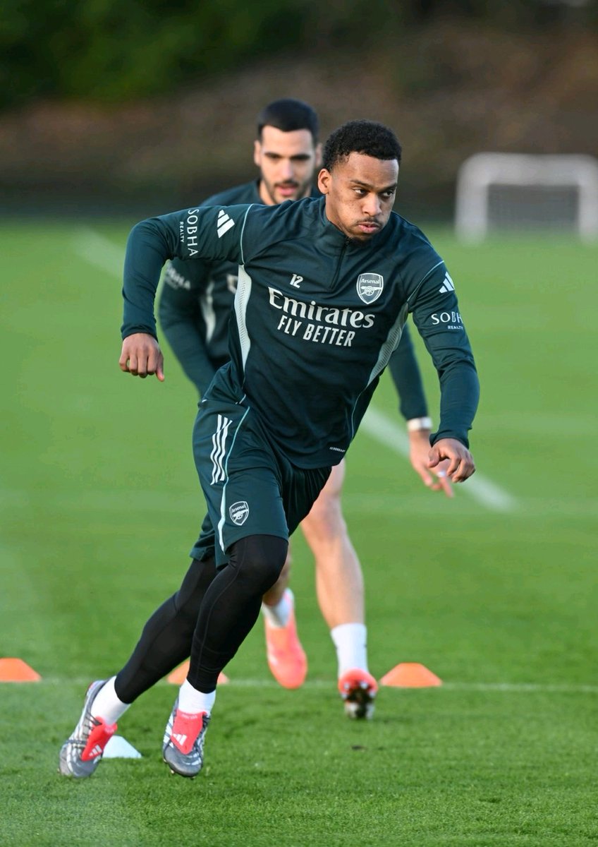 AdultHitlerson's tweet image. Good morning, it&apos;s  another match day.

Here&apos;s a list of what to expect.

A bible passage and a Masterclass from Timber.
Raya clean sheet
Rice masterclass 
Saka goal and assist.
Gyokeres to score 2 goals.
Ebere Eze with a goal.
Arsenal win 5 nil.

This is our Arsenal. #COYG #AFC