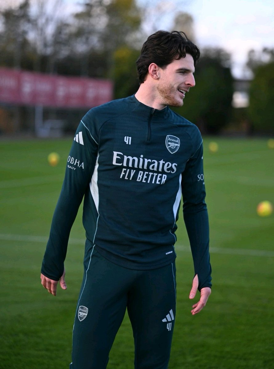 AdultHitlerson's tweet image. Good morning, it&apos;s  another match day.

Here&apos;s a list of what to expect.

A bible passage and a Masterclass from Timber.
Raya clean sheet
Rice masterclass 
Saka goal and assist.
Gyokeres to score 2 goals.
Ebere Eze with a goal.
Arsenal win 5 nil.

This is our Arsenal. #COYG #AFC