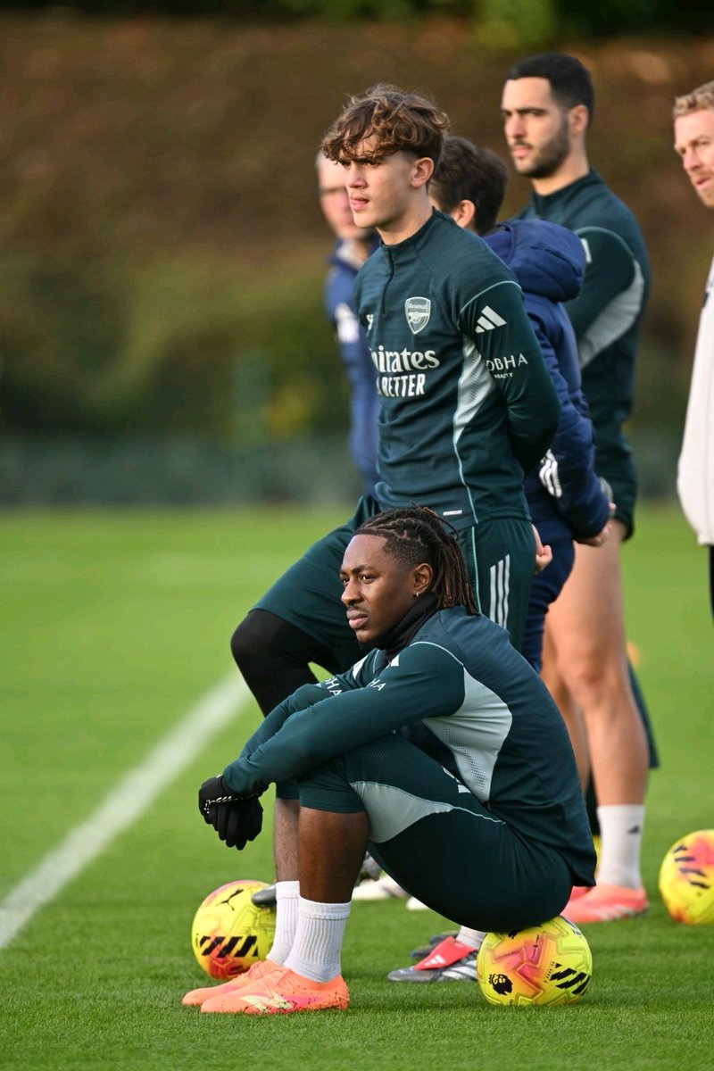 AdultHitlerson's tweet image. Good morning, it&apos;s  another match day.

Here&apos;s a list of what to expect.

A bible passage and a Masterclass from Timber.
Raya clean sheet
Rice masterclass 
Saka goal and assist.
Gyokeres to score 2 goals.
Ebere Eze with a goal.
Arsenal win 5 nil.

This is our Arsenal. #COYG #AFC