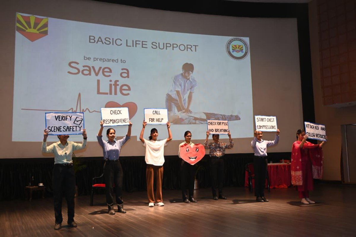 easterncomd's tweet image. Under the aegis of #EasternCommand, a health awareness session on #HPV vaccination, #MenstrualCup hygiene &amp;amp; #CPR was held at #VijayDurg, #Kolkata by Command Hospital. The programme promoted preventive care, informed health choices &amp;amp; essential life-saving skills. A heart-health…