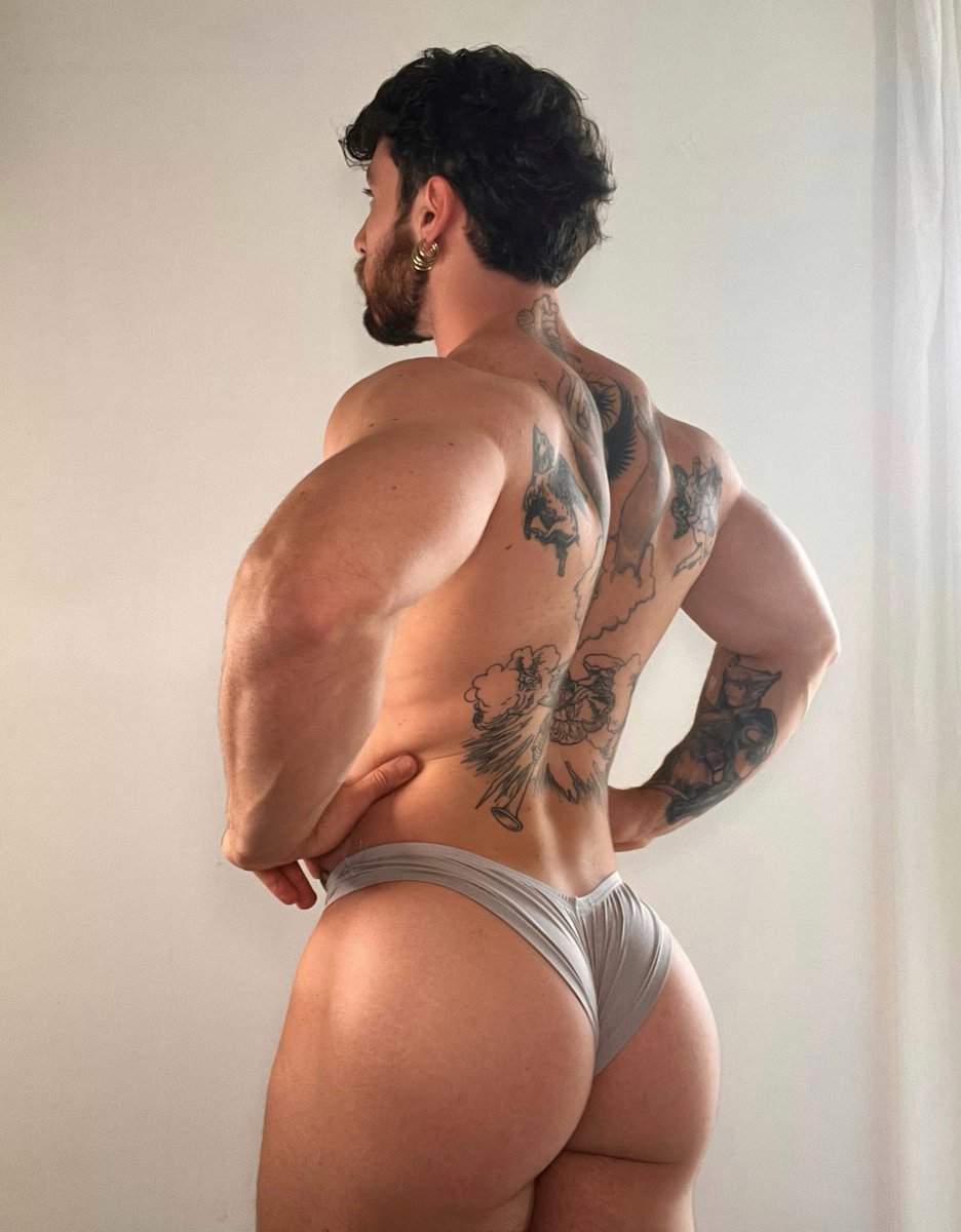 Andy2flixx tweet media