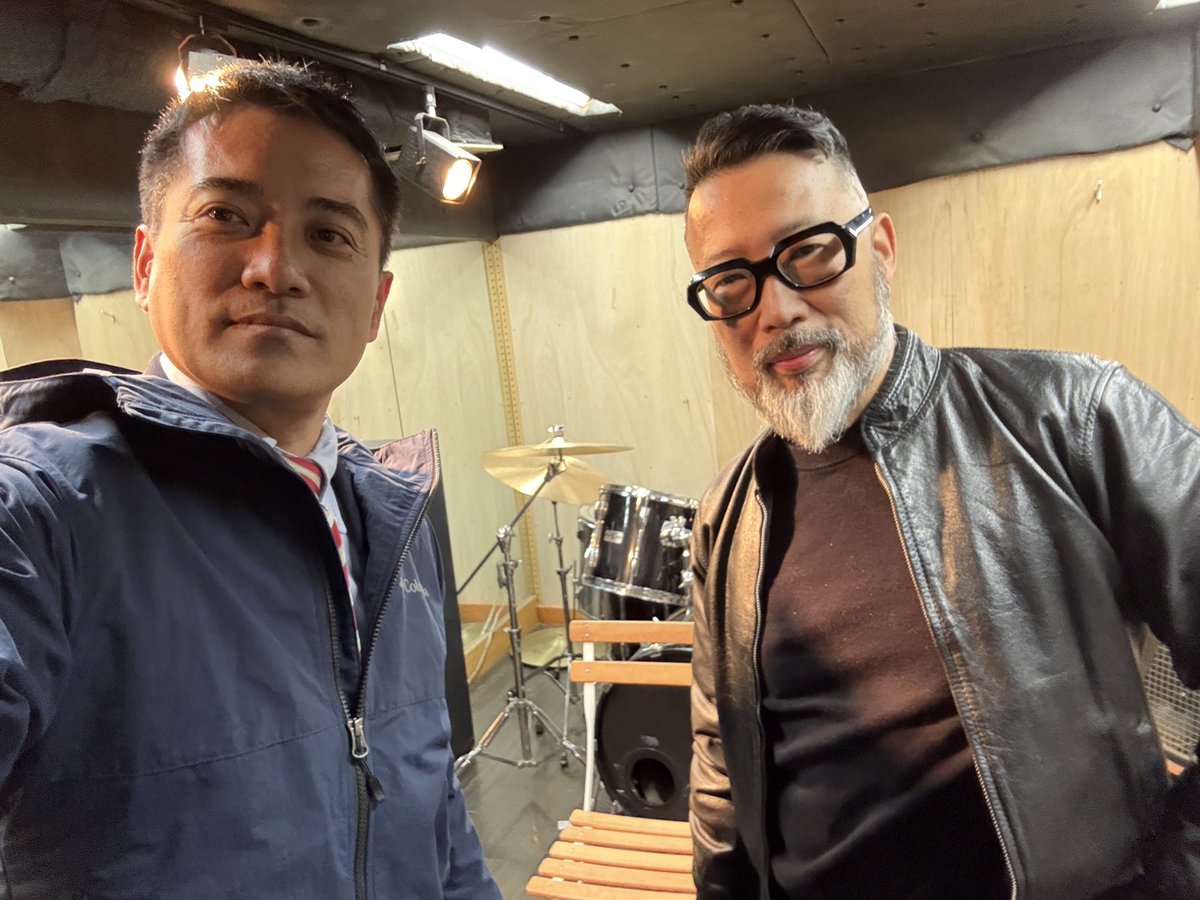 高市政権下で渦巻く排外主義をテーマにDJ、音楽プロデューサーの沖野修也さんと対談しました（滋賀民報新年号企画）。高市発言で中国でのライブもキャンセルになったとのこと。共産党への注文としては「議席少なすぎる、もっと大きくなってや」と。