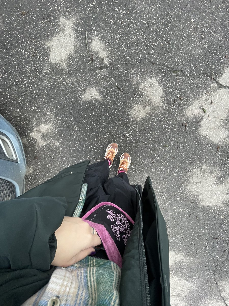 Заперечення, гнів, торг, сприйняття — і ось я у зимовій куртці