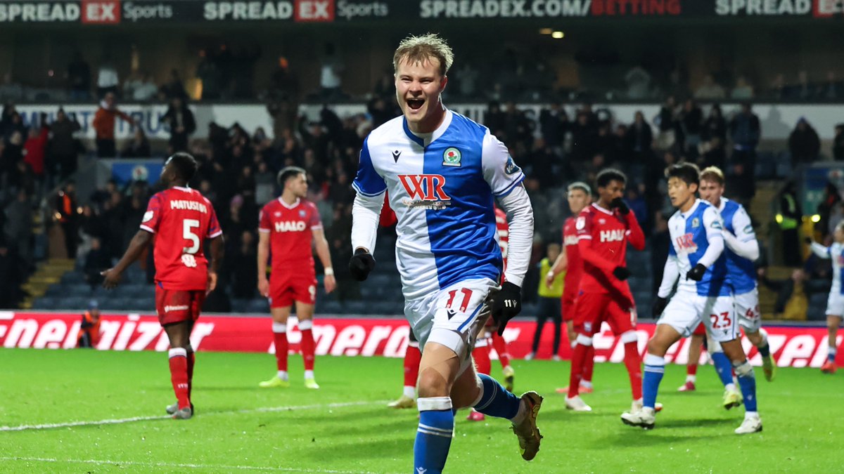 Champchatpod24's tweet image. Andri Guðjohnsen was on the scoresheet for Blackburn Rovers AGAIN last night! 🔥

This is his record in the last eight games:

🆚 #SaintsFC: ⚽️
🆚 #LCFC: ⚽️⚽️
🆚 #BristolCity: ❌
🆚 #DCFC: ❌
🆚 #PNEFC: ⚽️
🆚 #QPR: ❌
🆚 #WxmAFC: ⚽️
🆚 #ITFC: ⚽️

#Rovers
