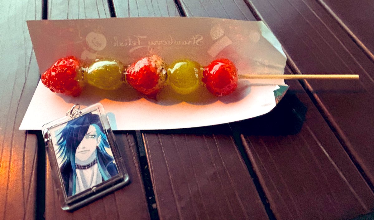 おい俺のいちご飴は？ おい俺のいちご飴は？ に見えて笑うwww