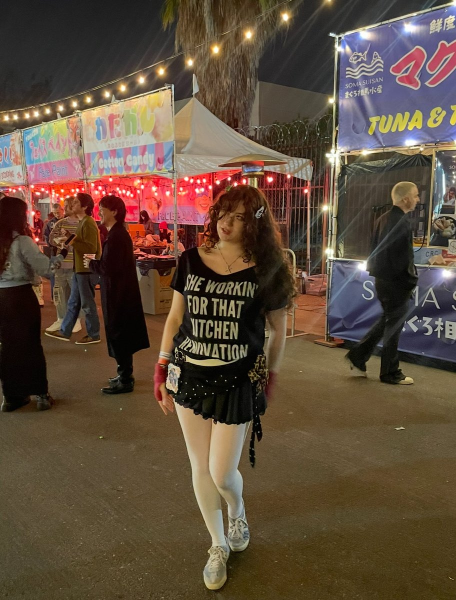 elladyne_art's tweet photo. My friend and I had to leave Ennchi early 😭 so we didn’t get to show the girls the shirts I made 💔 I hope you guys like them!! 🙂‍↕️🫶🍸 #f5ve_ennichi25 @f5ve_official #sugarfreevenom https://t.co/jO4gizKg6B