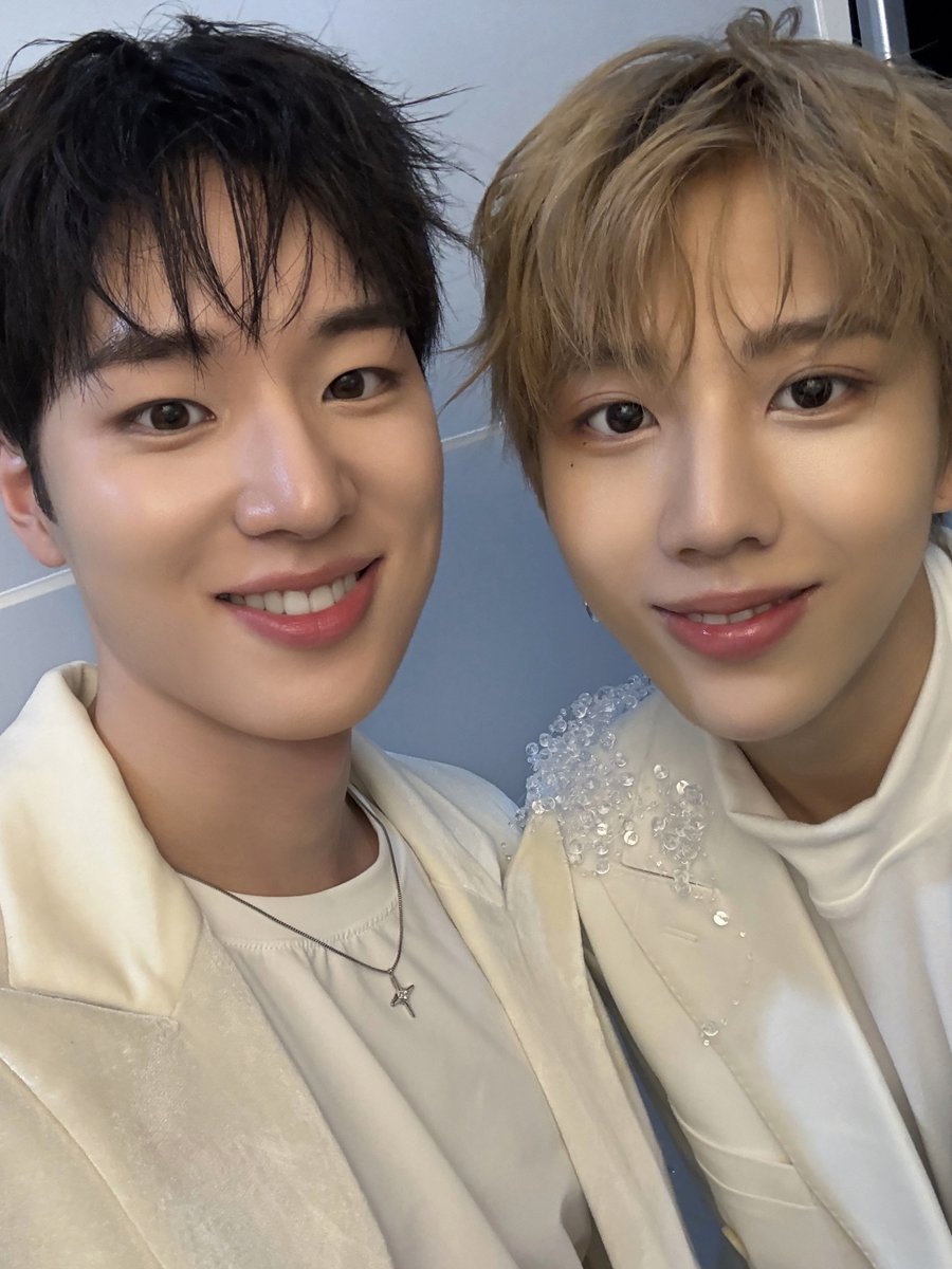 8TURN エイトターン サイン チェキ ユンギュ 日本デビュー100日記念 3月来日！ K-POPルーキー8TURN（エイトターン）: 初の日本単独公演日