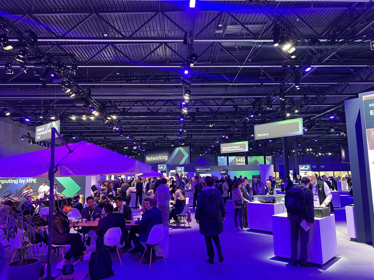 Veeam_EMEA's tweet image. Major news from #HPEDiscover Barcelona: Veeam &amp;amp; HPE extend their partnership to launch next-gen data protection for hybrid cloud resilience!🤝 🏆 
John Jester, Veeam CRO: “Trust, resilience, and availability are the new currency of business.”
Read more: bit.ly/3Y3P2wR