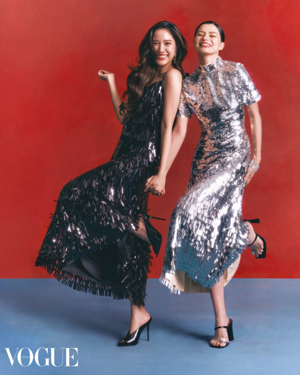 bornastaursV2's tweet image. The way they step into a new era and still choose to walk together, smiling with hand in hand. to me, that’s the true definition of soulmates 🥹🫠

#ฟรีนเบค #FreenBecky 
#srchafreen #Beckysangels 
#VogueHK #VogueHongKong