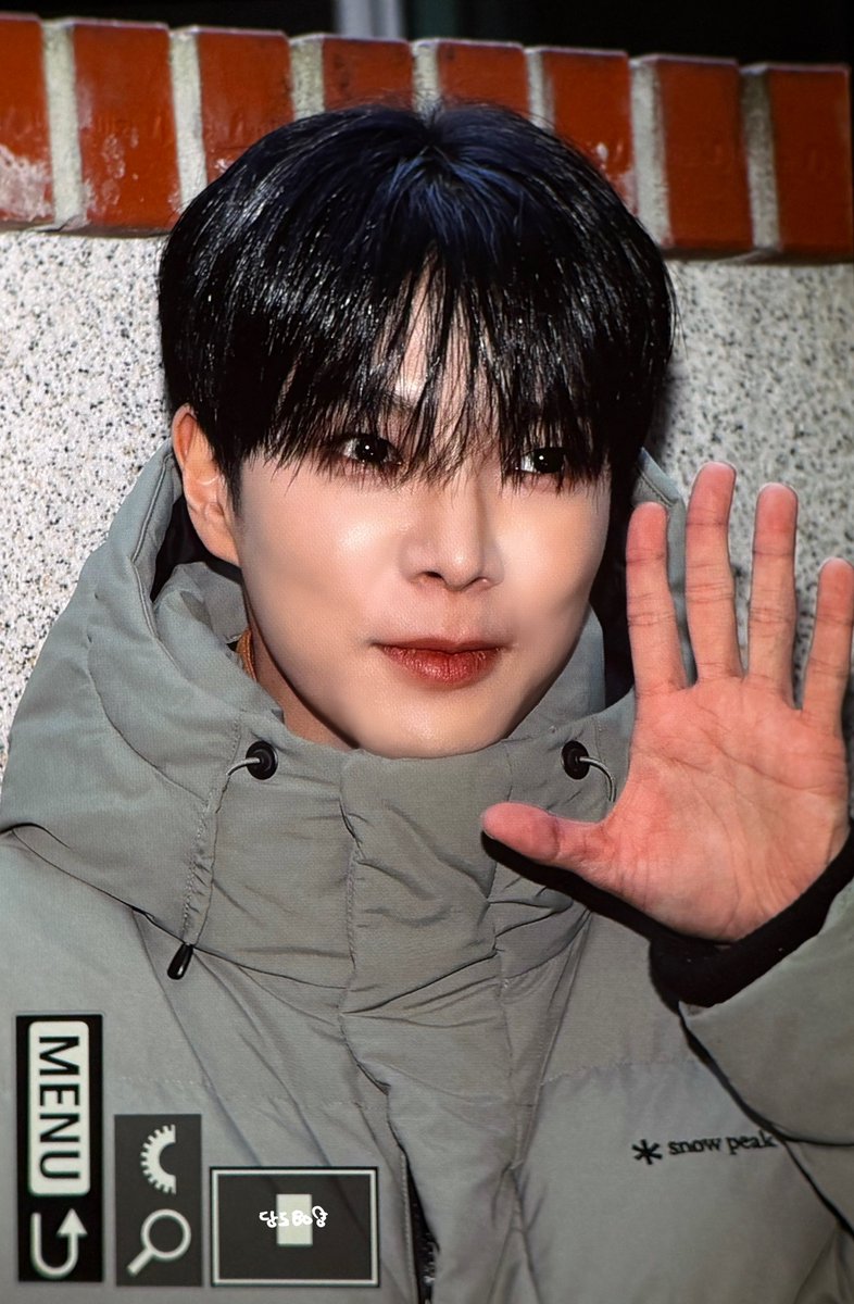 251203 마뮤테 퇴근 pre
오늘 며쨜? 🖐️

#동헌 #이동헌 #DONGHEON
#베리베리 #VERIVERY <a href="/by_verivery/">VERIVERY</a>