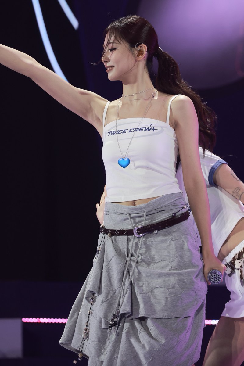 TZUYU 쯔위 (@CHOUTZUYU24) / Posts / X