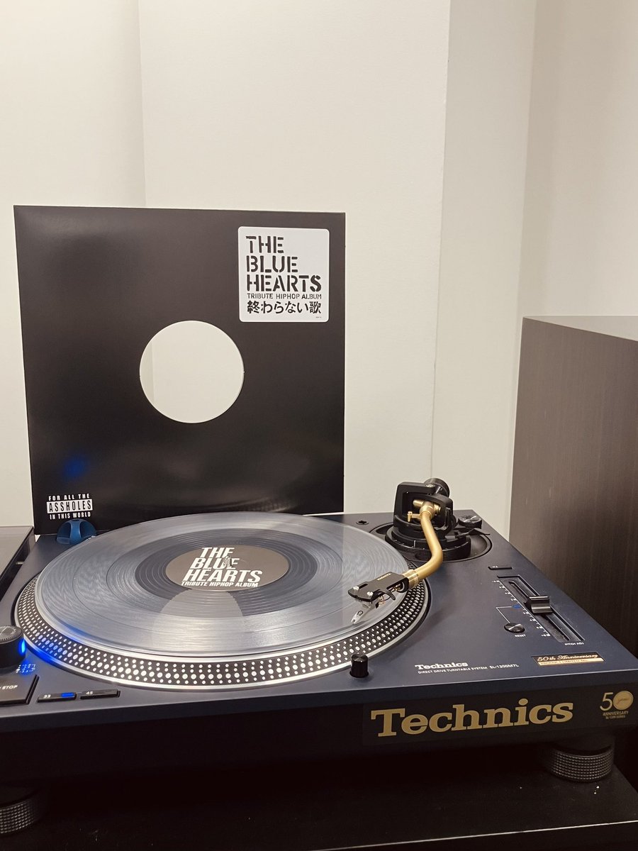 PUNPEE、NORIKIYO、やけのはら、田我流など、HIPHOPシーンで人気のアーティストたちが、オリジナル音源をサンプリングし、熱い想いとリスペクトを込めてドロップ！
パッケージはアメリカのヒップホップ・アナログのプロモ盤をイメージさせる拘りの仕様。

record-day.jp/item/dsb55/

#レコードの日