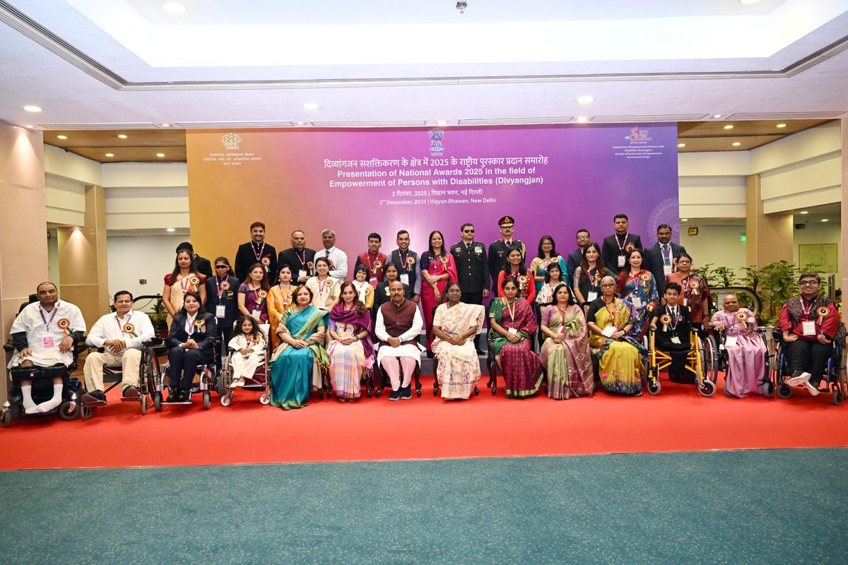 rashtrapatibhvn's tweet image. President Droupadi Murmu presented the National Awards for the Empowerment of Persons with Disabilities for the year 2025 in New Delhi on the occasion of the International Day of Persons with Disabilities. The President highlighted the need for going further ahead on rights-based…