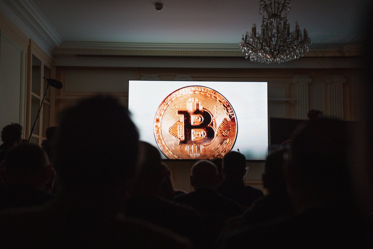 partiudr's tweet image. Hier soir, le @groupeudr a ouvert une nouvelle page dans le débat public autour du bitcoin. Pour nous, la politique n’a de sens que par les idées.