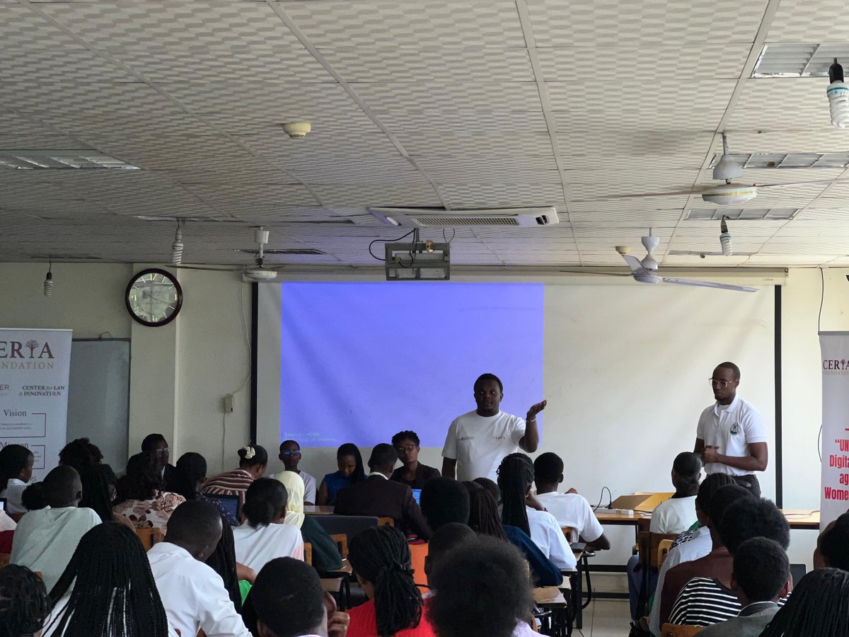 _CJA__'s tweet photo. Today, in partnership with @KvinnaKvinnaINT, at @UnivOfKigali in @Gasabo_District, we continued the #16DaysOfActivism awareness campaign, giving students first-hand insights on GBV, its forms, especially digital violence, and the steps they can take when they encounter it. https://t.co/cgkliBZFk3