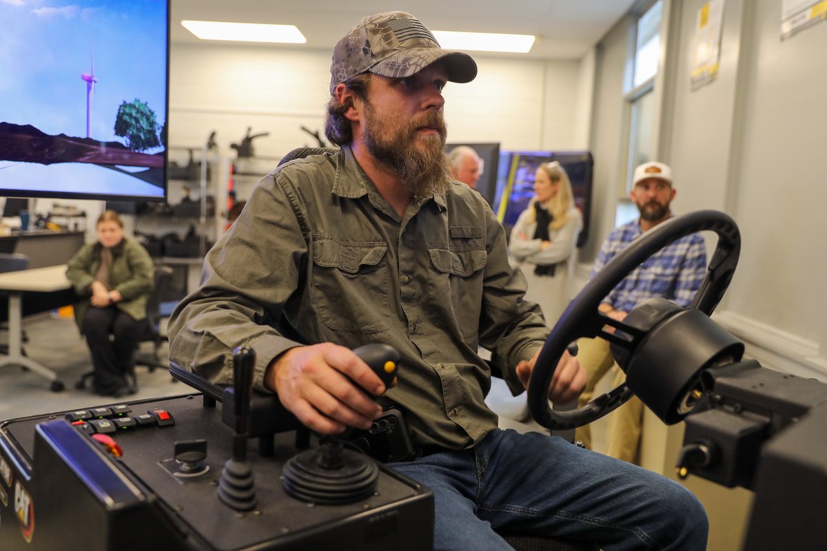 MidlandsTech's tweet image. Hands-on training in action! 🛠️  We welcomed community leaders to Lexington North Lake for an inside look at our CAT simulator training and its impact. There&apos;s exciting potential to bring this training to even more institutions.