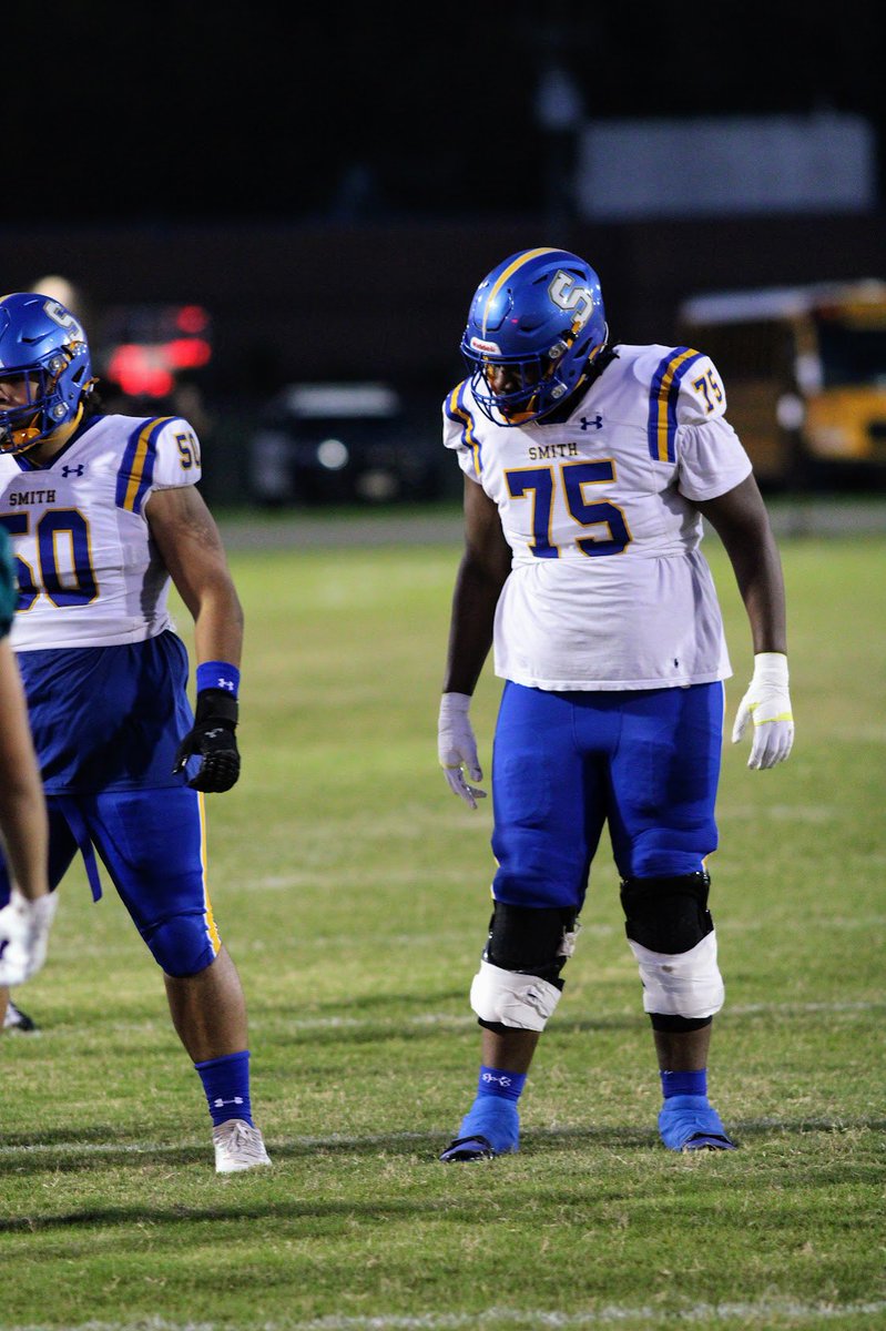 Forever thankful to be All-Region Honorable Mention congratulations to <a href="/DoryWilsonn/">Dory Wilson</a> <a href="/DreWallace55/">Drean “Dre” Wallace</a> <a href="/DayvionATHL/">Dayvion Martin</a>  and all of my other teammates who made it as well AGTG

<a href="/OscarSmithFB/">Oscar Smith Football</a> <a href="/CoachJarvis_/">Coach Jarvis</a> <a href="/CoachSimmons__/">Jahvoni Simmons</a> <a href="/EliHarold_/">Ras Eli</a>