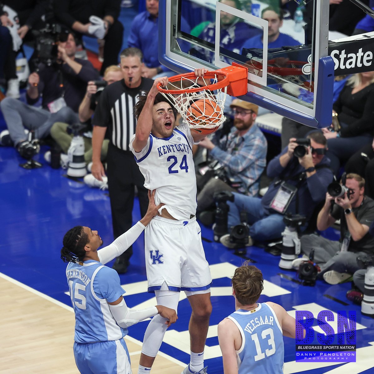 danpend3500's tweet image. Kentucky lost to North Carolina 67-64 in the closing minutes of the SEC/ACC Challenge #Tuesday night at #Rupp Arena in #Lexington. Here are a few photos from the game. @BGSportsNation