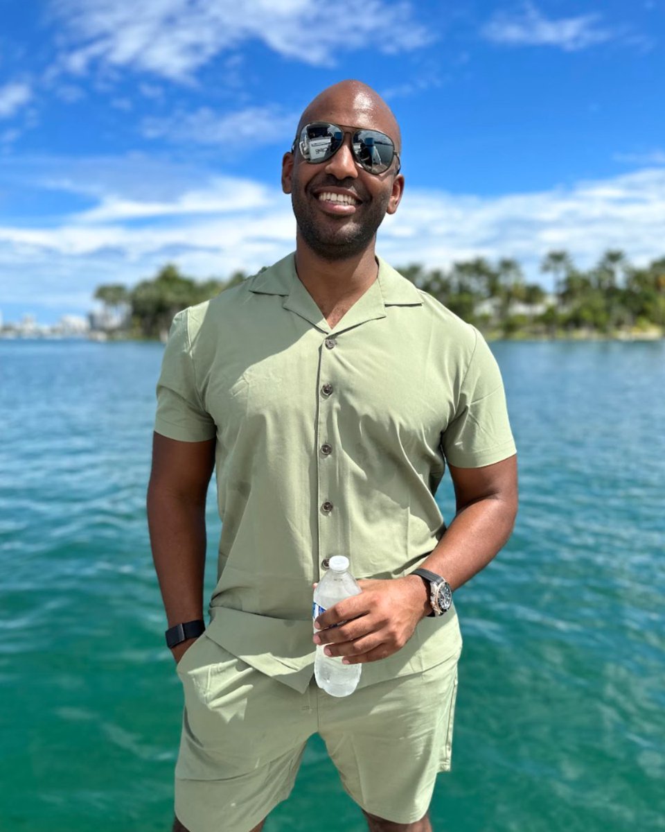 gedamtekle's tweet image. I&apos;m 33 years old.

I&apos;m retired, living internationally, and financially independent.

If that sounds extreme, it&apos;s not because I&apos;m built different or got lucky.

It&apos;s because I spent a decade of sacrifice, discipline, and refusing to accept the 9-5 trap.

Here are 33 lessons…