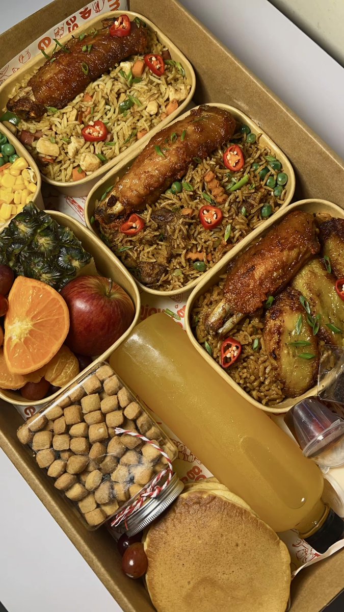 thehottiechef's tweet photo. Our 70k box😍🥳🔥

Delivered to a sweet birthday girl 🥹💕

Need food in Lagos ? 

We are your plug ! https://t.co/hpmW8IFb74