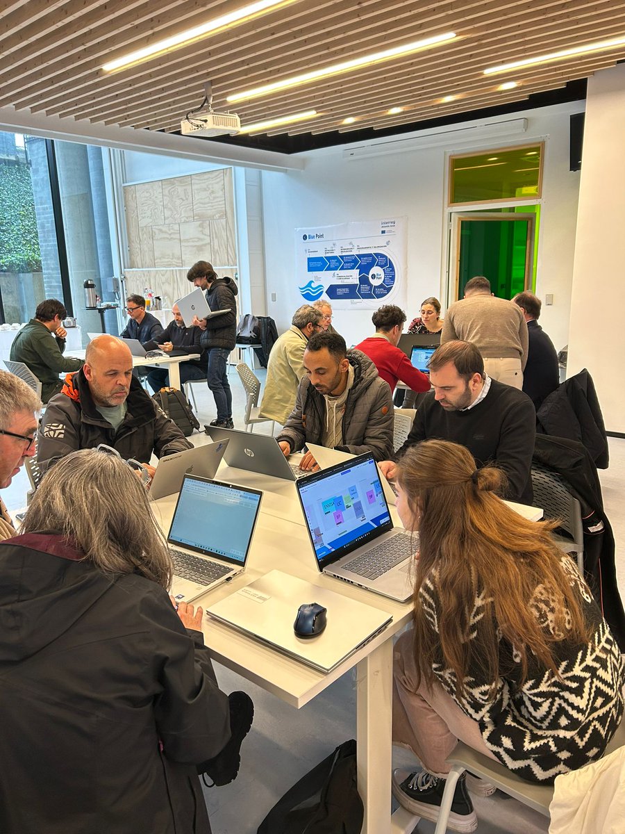 Sodercan's tweet photo. 🌊 Hoy hemos celebrado un workshop de @Bluepointproj
🔵 Presentamos y aplicamos la herramienta de autoevaluación de oportunidades en la cadena de valor de los plásticos marinos.
🤝 Trabajo en grupo, sinergias y cocreación para impulsar innovación y #EconomíaAzul en #Cantabria https://t.co/JCKCSXd0Xp
