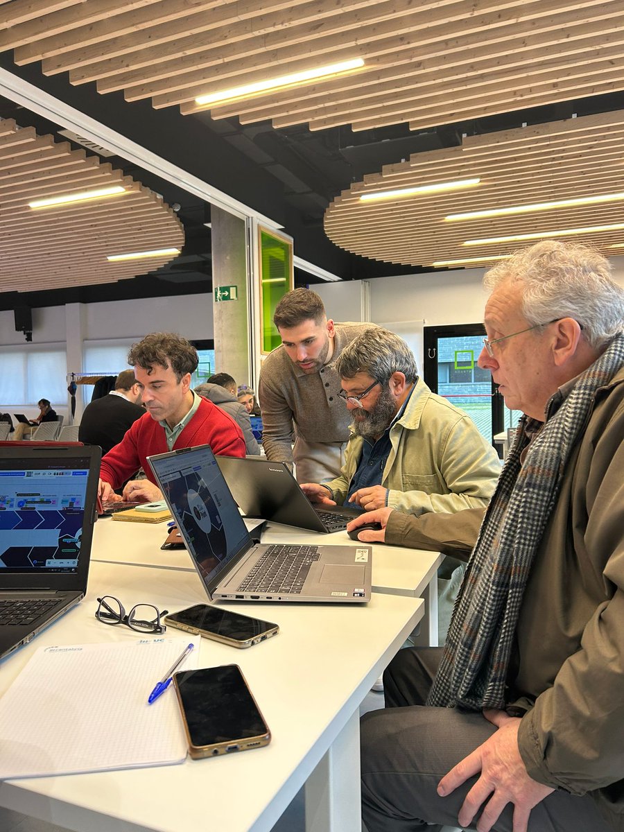 Sodercan's tweet photo. 🌊 Hoy hemos celebrado un workshop de @Bluepointproj
🔵 Presentamos y aplicamos la herramienta de autoevaluación de oportunidades en la cadena de valor de los plásticos marinos.
🤝 Trabajo en grupo, sinergias y cocreación para impulsar innovación y #EconomíaAzul en #Cantabria https://t.co/JCKCSXd0Xp