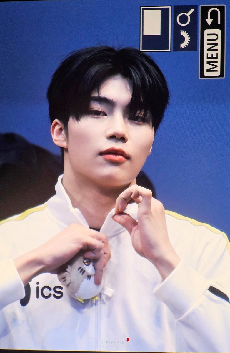 251203 #박건욱 #PARKGUNWOOK #제로베이스원 #ZB1 #ZEROBASEONE