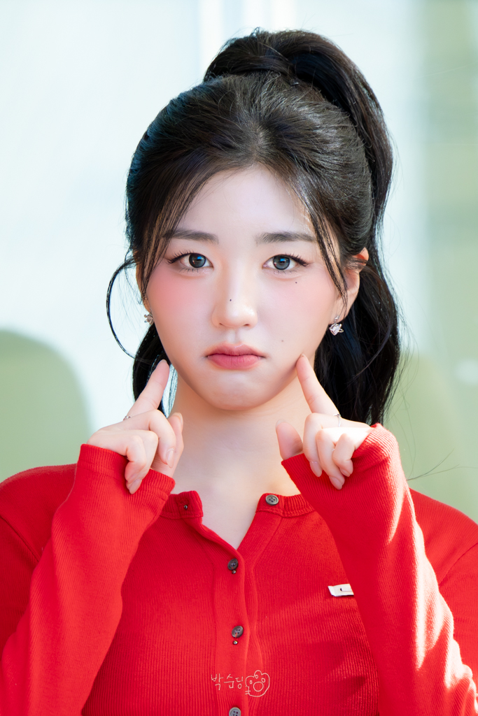 tripleS_S14_fan's tweet image. 251203 쇼챔피언 미니팬미팅
소현
#tripleS #Sohyun #밥보단소현