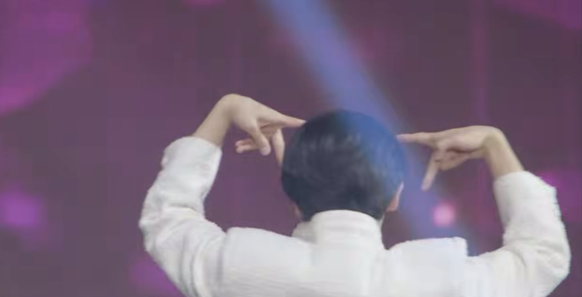 にゃんにゃん長尾くんฅ^•𖥦•^ฅ