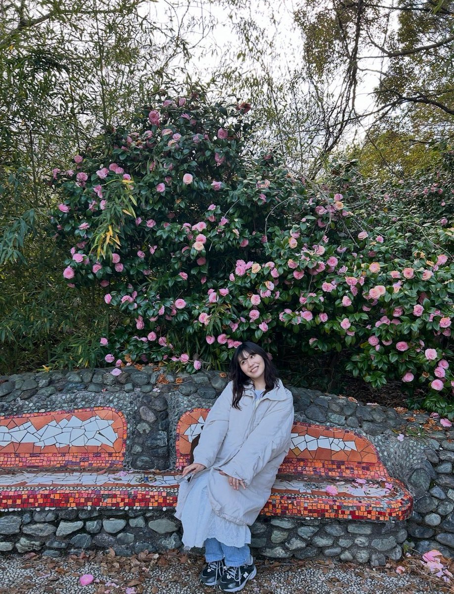【役者紹介①】

◼︎髙橋優奈（2年）🪷

◼︎私は〇〇狂
にこにこ狂(山本談)

◼︎最後まで挑戦心を持って舞台に立ちます。よろしくお願いいたします！

神奈川県出身の最年少、鐘下OPAL初参戦の彼女
毎日狂うほど笑っています
稽古場の看板娘、劇場でも暴れます

  #鐘下OPAL2025
#ドグラ・マグラ