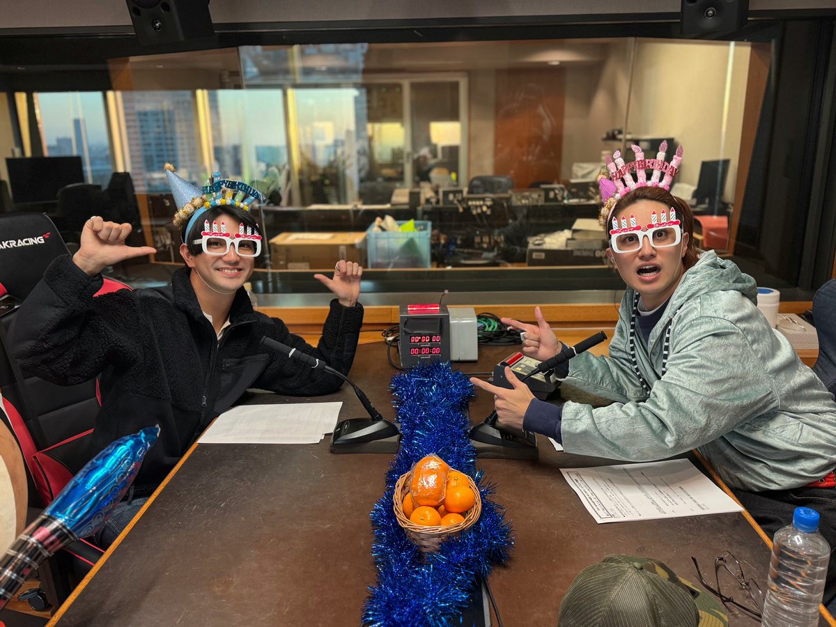 今夜の担当は！ #Aぇǃgroup ㊗️バースデーボーイ #正門良規 カフ