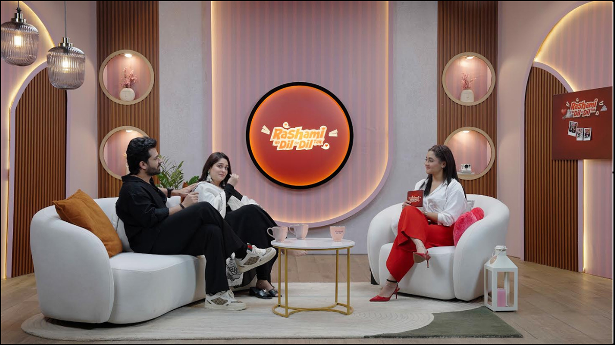 buzzincontent's tweet photo. VidUnit partners with Rashami Desai for digital talk show ‘Rashami Ke Dil Se Dil Tak’ 

https://t.co/1iaONmQdTC 

#VidUnit #RashamiDesai #RashamiKeDilSeDilTak #digitalIP #longformcontent #originalseries #YouTube #influencerfirstplatform #celebritytalkshow https://t.co/v0xL8aCJ4F