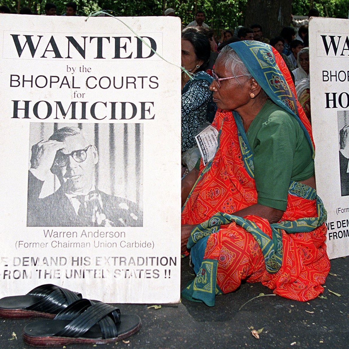 backupamit's tweet image. Warren Anderson returned to the United States after the 1984 Bhopal gas tragedy due to a complex series of events involving the Indian state and central governments, with the U.S. government subsequently declining India&apos;s extradition requests. He died a free man in the U.S. in…